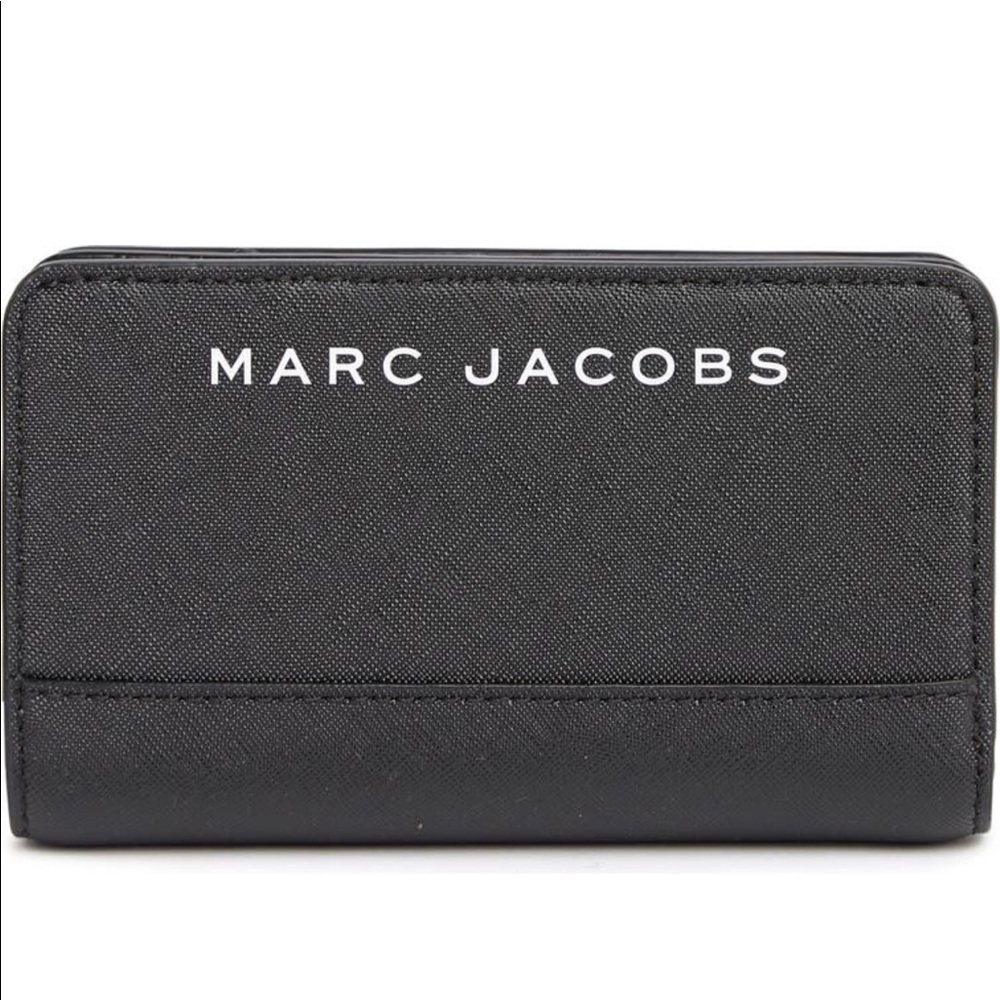 MARC JACOBS Black Wallet - Branded Saffiano Compact Wallet